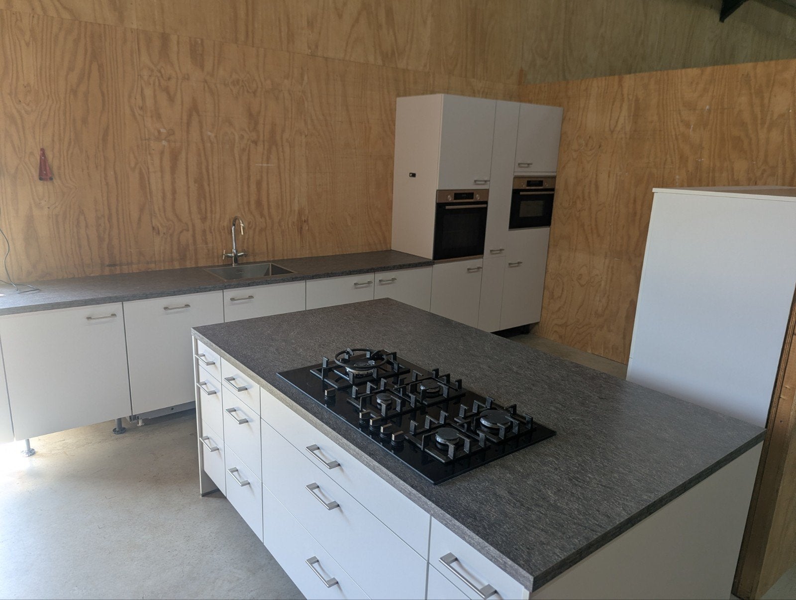 Grote keuken met kookeiland, Blauw, Overige typen, Ophalen of Verzenden, Zo goed als nieuw