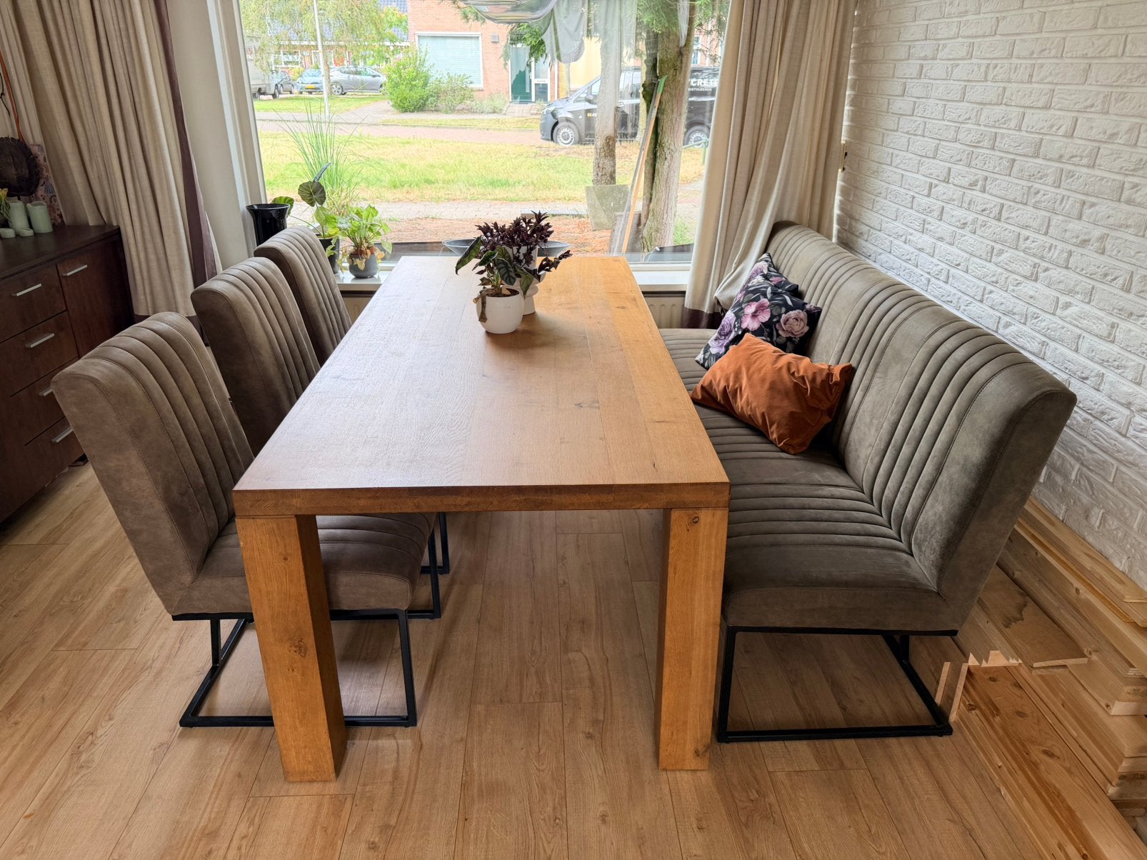 GRATIS 6 persoons masief eiken eettafel., Ophalen, Zo goed als nieuw, Landelijk, 6 tot 8 stoelen