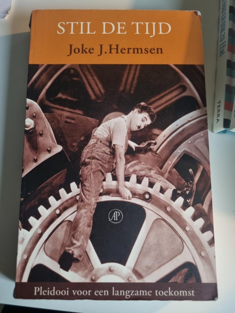 Joke J. Hermsen - Stil de tijd, Boeken, Ophalen of Verzenden, Zo goed als nieuw, Joke J. Hermsen