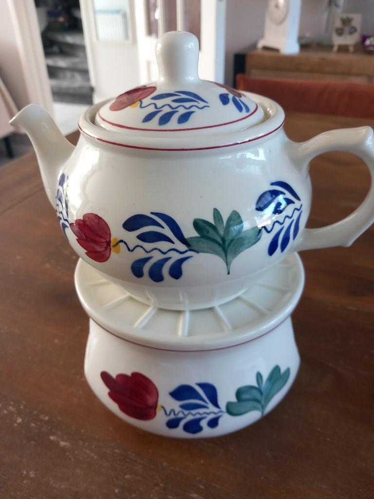 Theelichthouder plus theepot boerenbont., Ophalen, Overige typen, Nieuw, Aardewerk