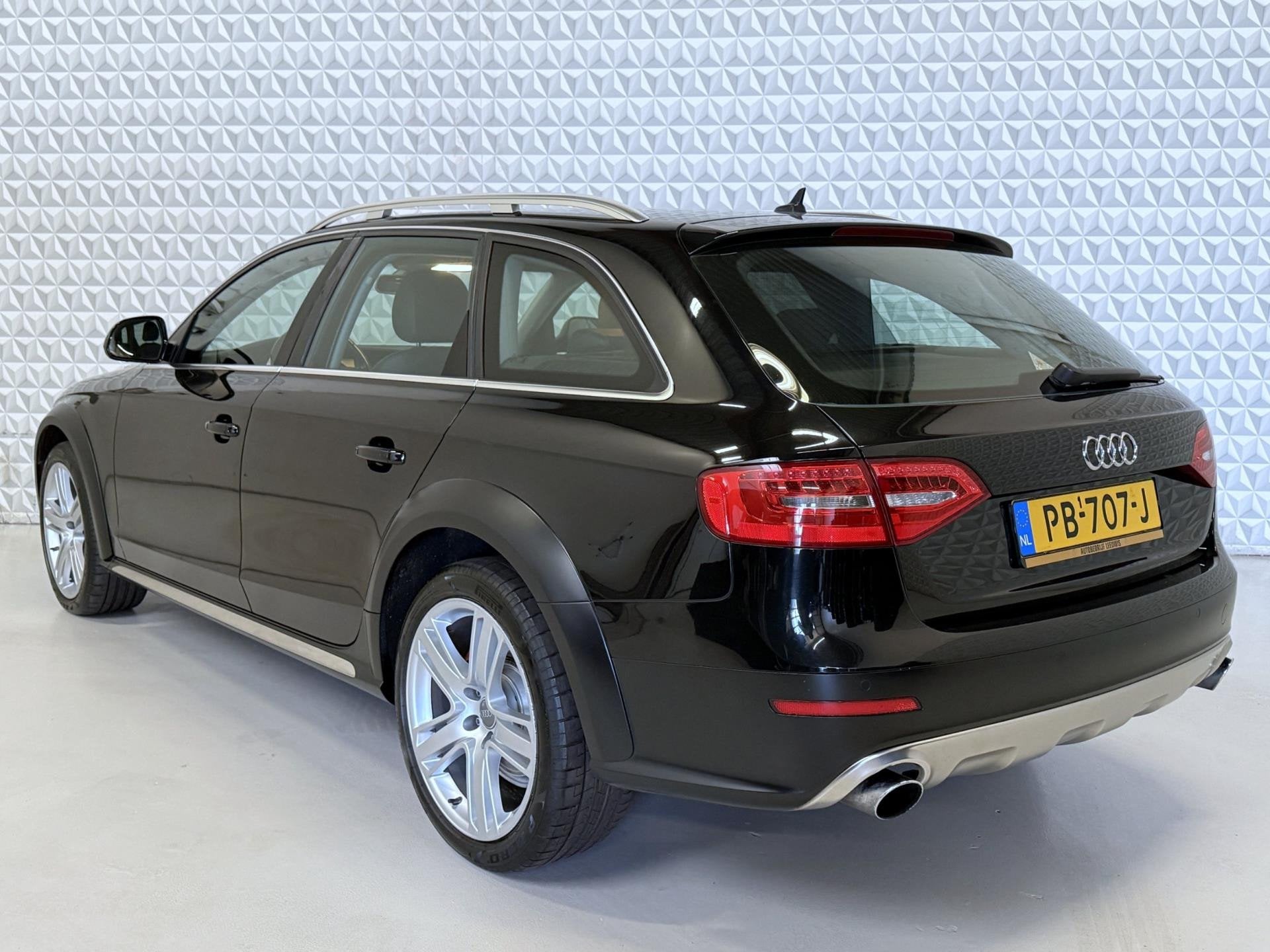 Audi A4 allroad quattro 3.0 TDI Pro Line V6 Automaat (2014), Auto's, Audi, Automaat, Euro 5, Gebruikt, Zwart