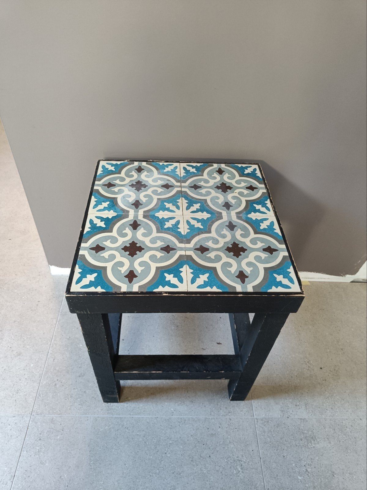 Decoratieve bijzettafel met mozaïek tegeltjes, Minder dan 55 cm, Gebruikt, Mozaïek, Vierkant