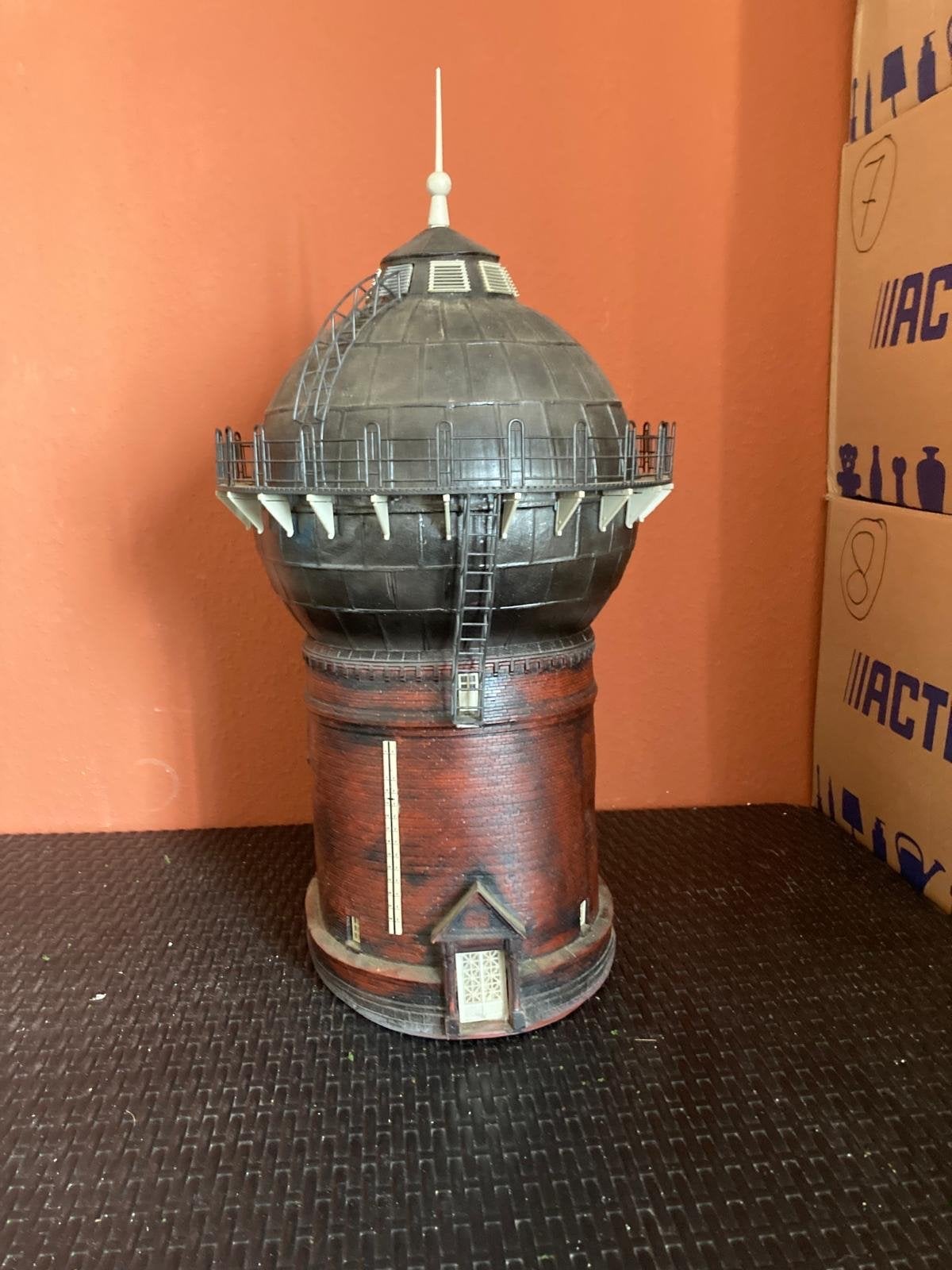 Gedetailleerd model märklin watertoren, Ophalen, Gebruikt, 1:32 tot 1:50
