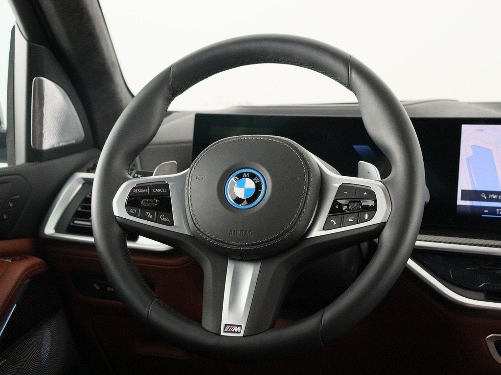 BMW X5 xDrive50e M-Sport Pro (bj 2025, automaat), Auto's, Automaat, Gebruikt, X5, 2395 kg