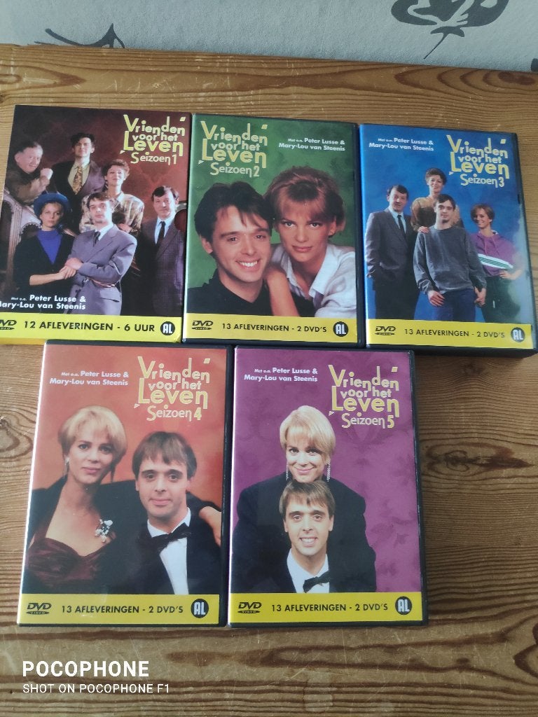 NEDERLANDSE TV SERIES EN FILMS - ALLES IN NIEUWSTAAT., Cd's en Dvd's, Overige genres, Zo goed als nieuw, Vanaf 12 jaar, Ophalen of Verzenden