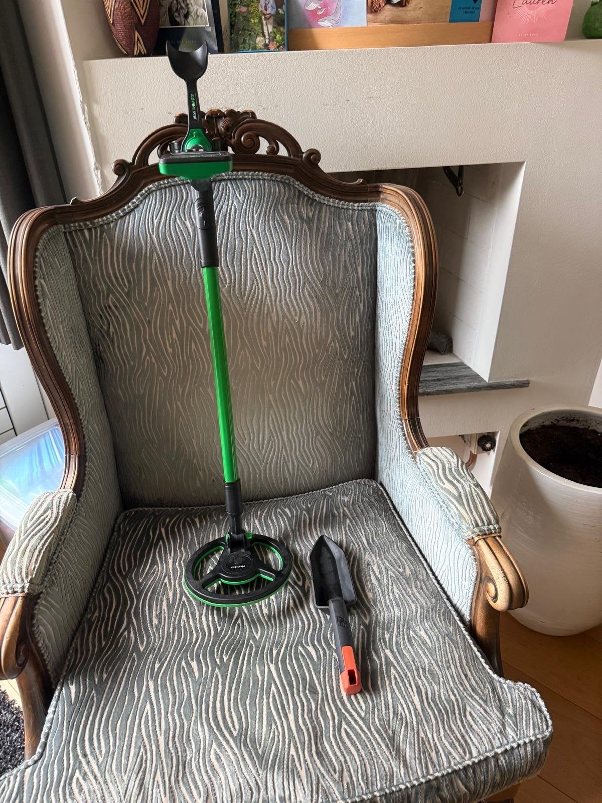 Nokta Midi Hoard Metaaldetector met Schepje - Zo goed als ni, Zo goed als nieuw, 30 cm of minder, Discriminatie metaaldetectie