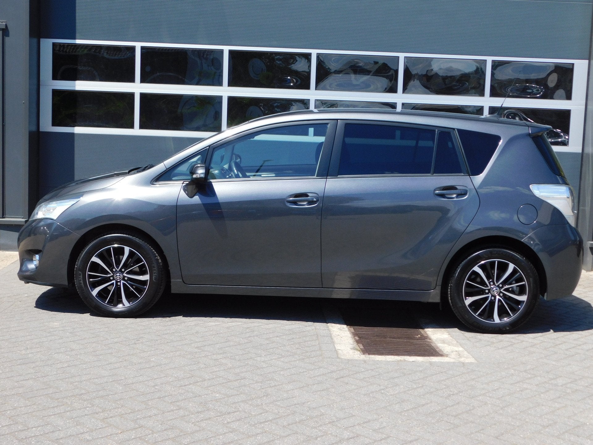 Toyota Verso 1.6 VVT-i Dynamic 12 maanden BOVAG garantie Com, Auto's, Toyota, Voorwielaandrijving, 12 maanden, Gebruikt, Euro 6