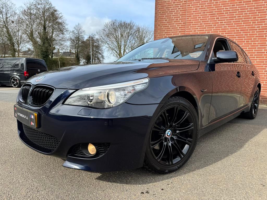 BMW 525i 3.0 Facelift LCI AUT/ LEER/ M Pakket/ 18" M/ VOL !, Euro 5, Achterwielaandrijving, 2000 kg, 2996 cc