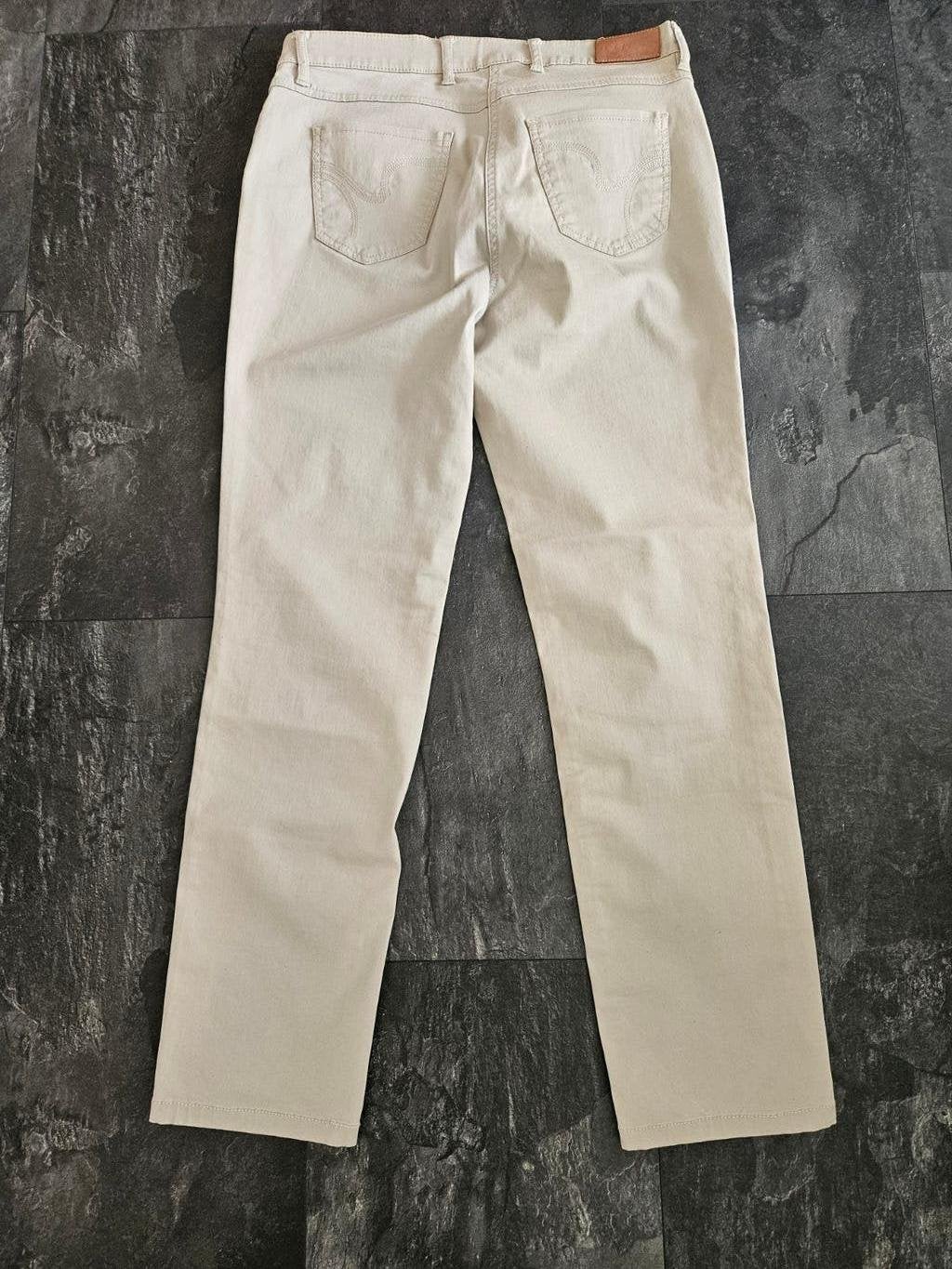 Toni broek maat 40, beige, lengte 101 cm, Kleding | Dames, Maat 38/40 (M), Beige, Ophalen of Verzenden, Zo goed als nieuw