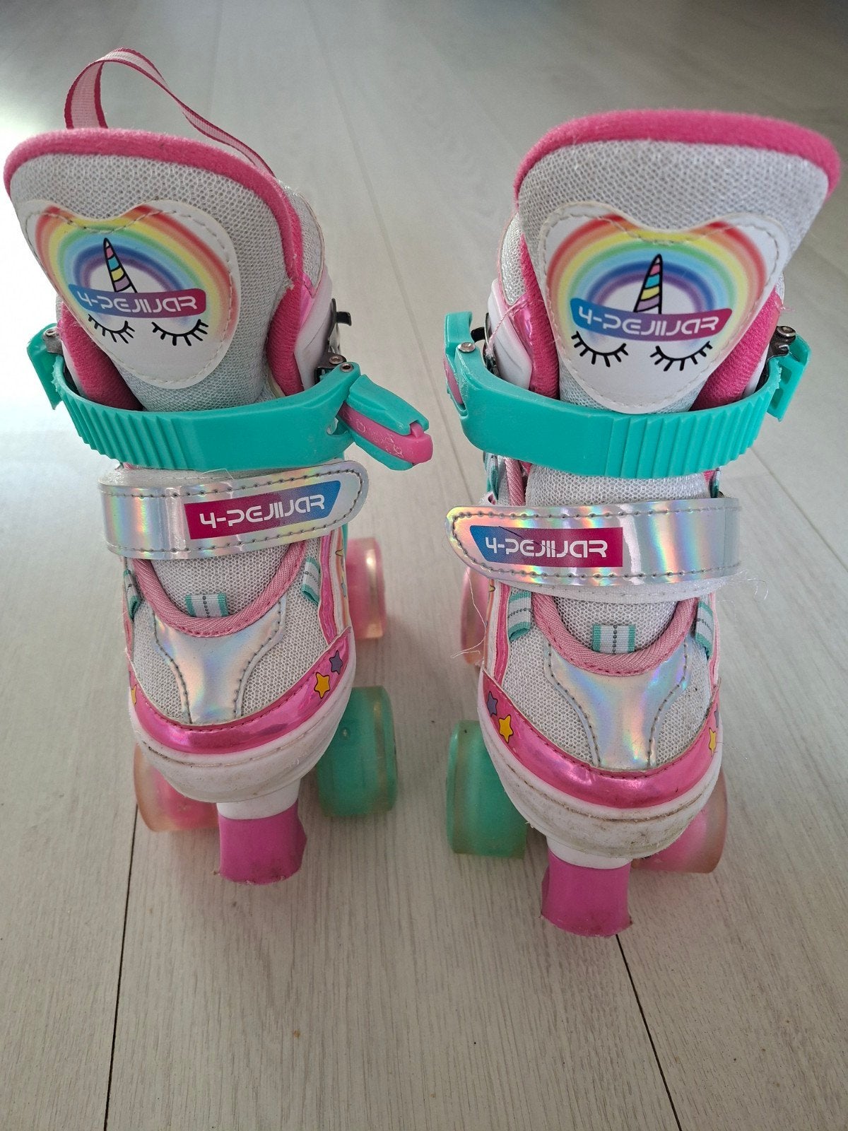 Leuke eenhoorn rolschaatsen voor kinderen, Ophalen of Verzenden, Verstelbaar, Gebruikt, Kinderen