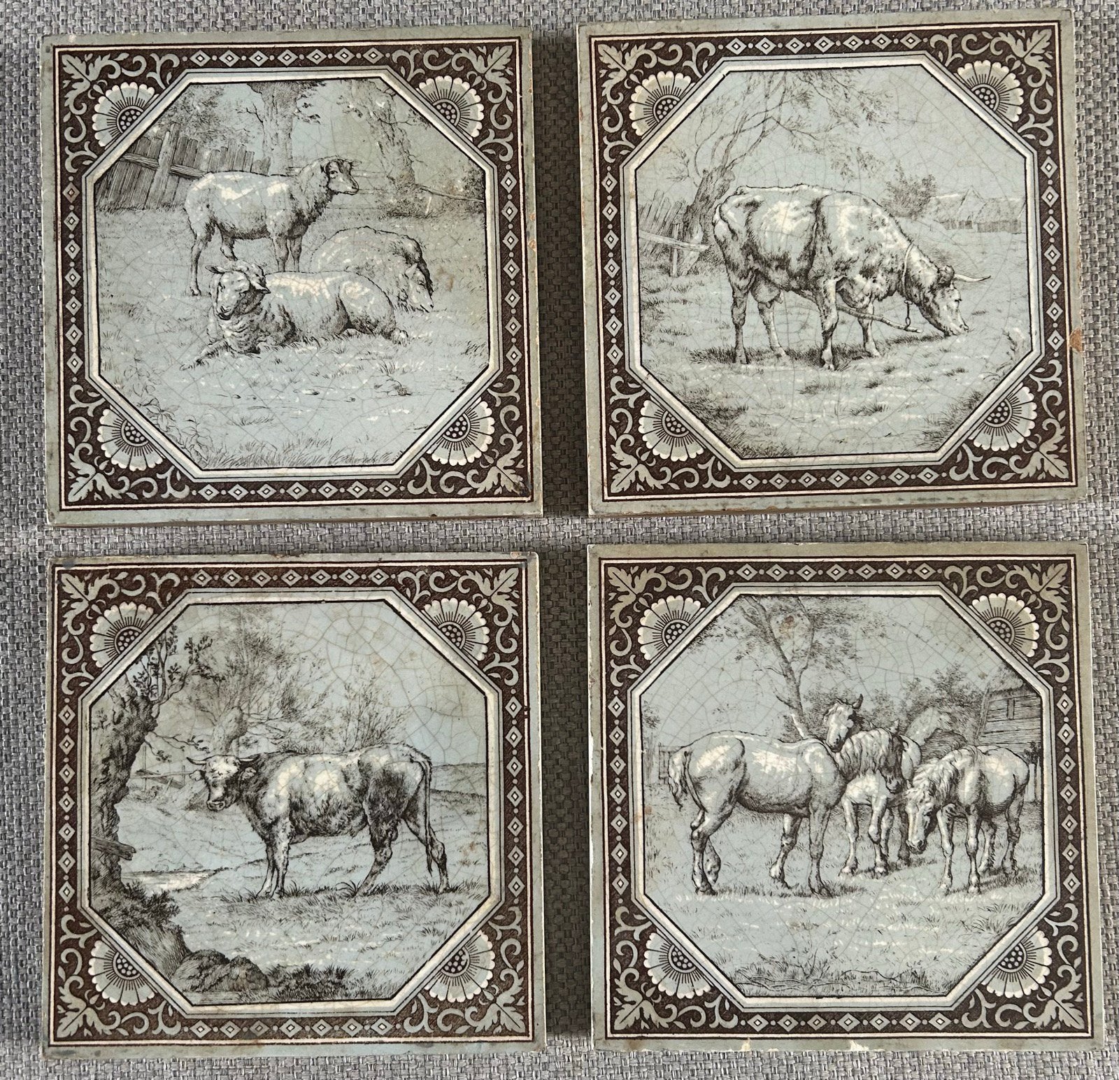 Antieke tegels boerderij dieren MINTONS ENGLAND 1880, Verzenden