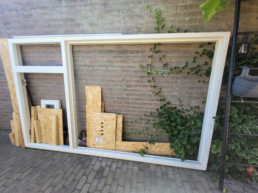 Houten kozijn, Doe-het-zelf en Verbouw, Kozijnen en Schuifpuien, Ophalen, Zo goed als nieuw, 150 tot 225 cm, Inclusief glas