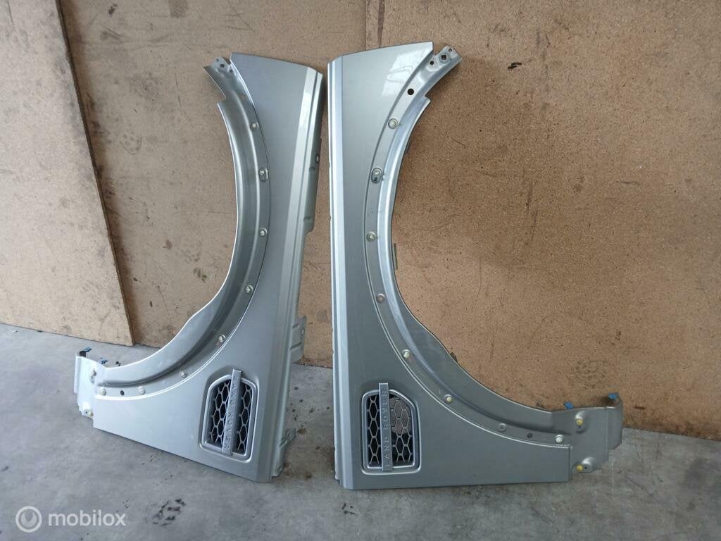 Voorscherm Land Rover Discovery 4 IV Spatbord Voor Schermen, Land Rover, Ophalen of Verzenden, Gebruikt, Land Rover