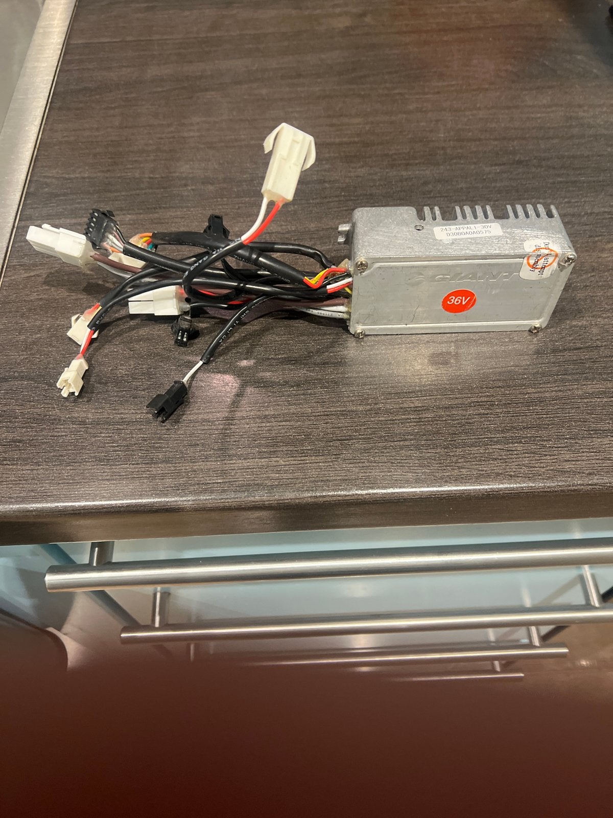 Giant 36V E-bike Controller - Zo goed als nieuw, Elektrische fiets, Overige typen, Ophalen of Verzenden, Zo goed als nieuw