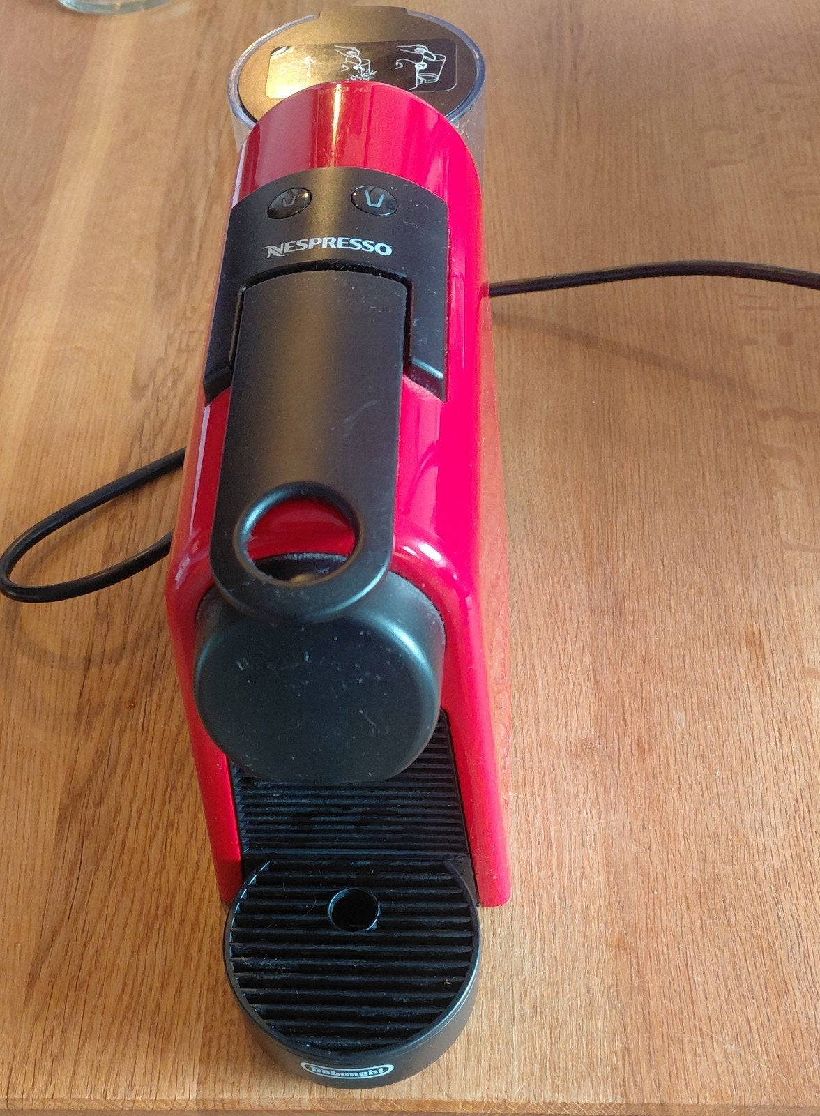 Foto 4 van Nespresso Essenza Mini - Rood - Zo goed als nieuw