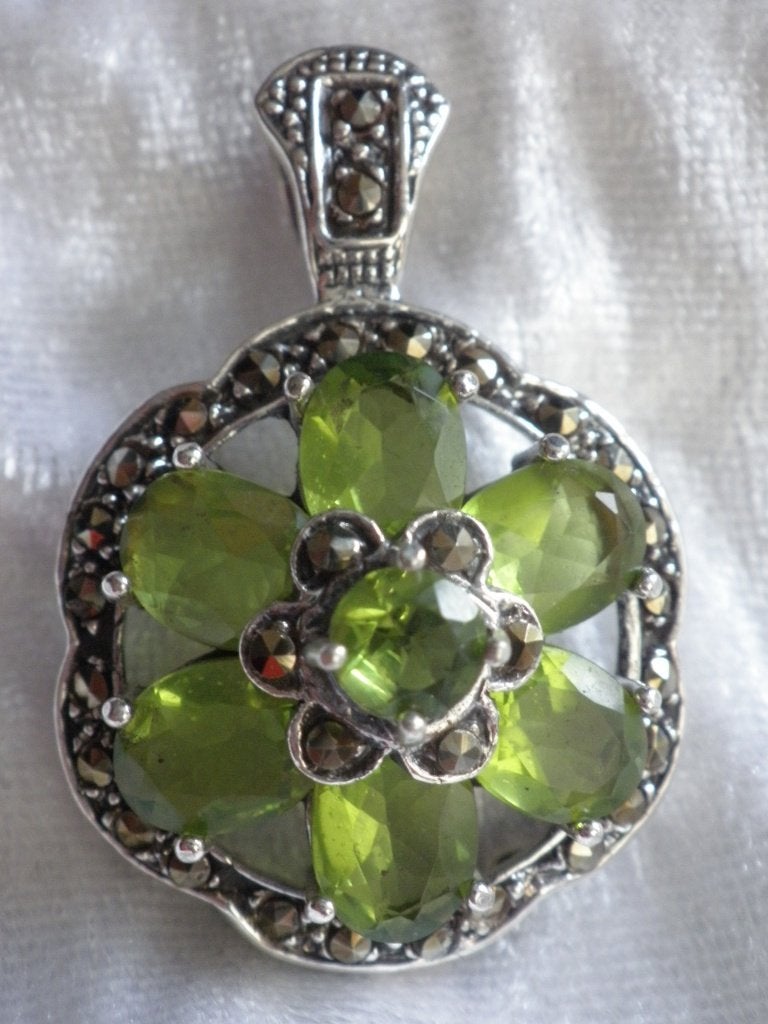 Mooie Zilveren Hanger met Peridot en Markasietjes, Verzenden, Zilver, Hanger, Met edelsteen