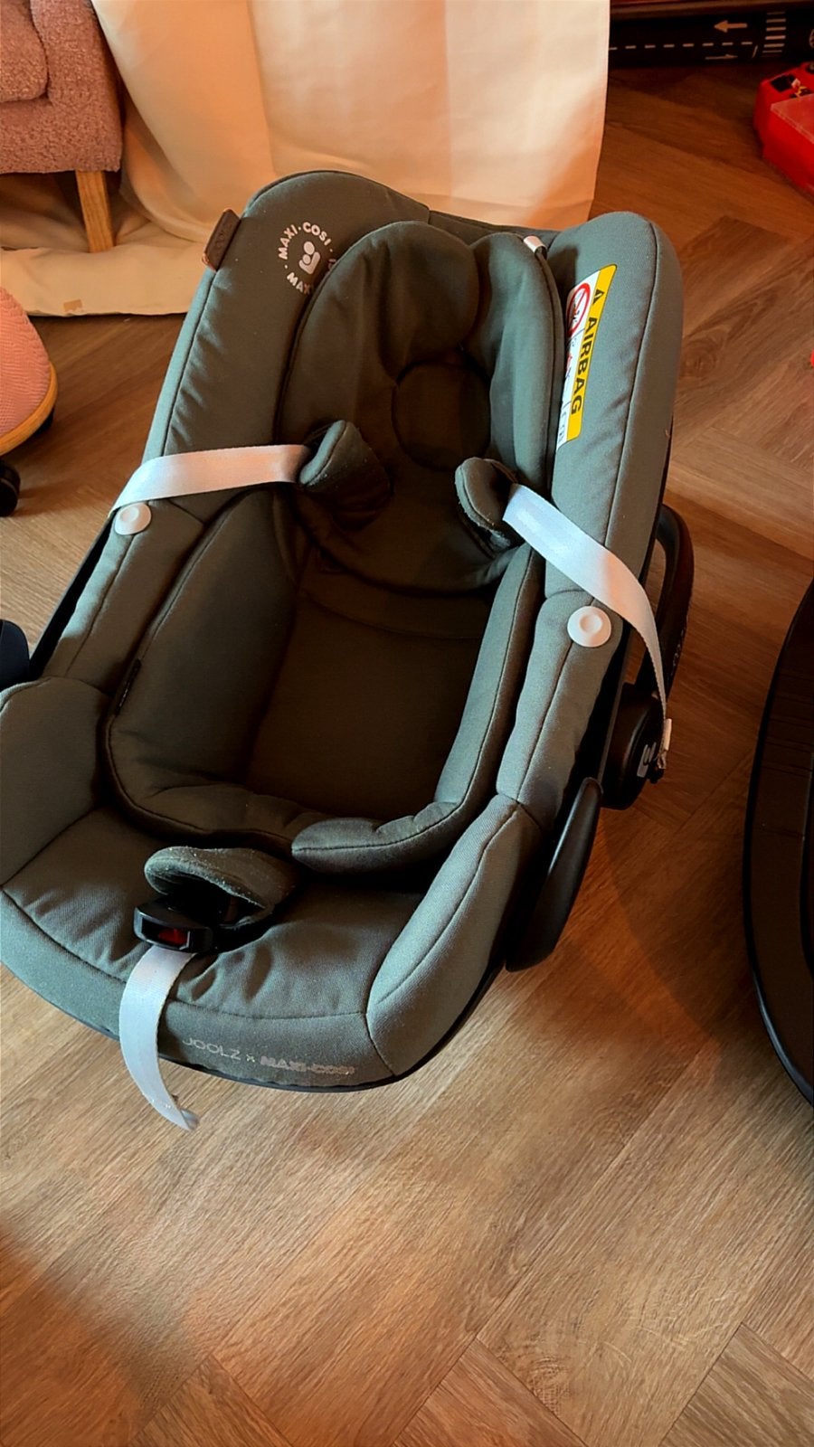 Joolz Maxi-Cosi met zit verkleiner, Kinderen en Baby's, Autogordel of Isofix, Gebruikt, 0 t/m 13 kg, Slaapstand