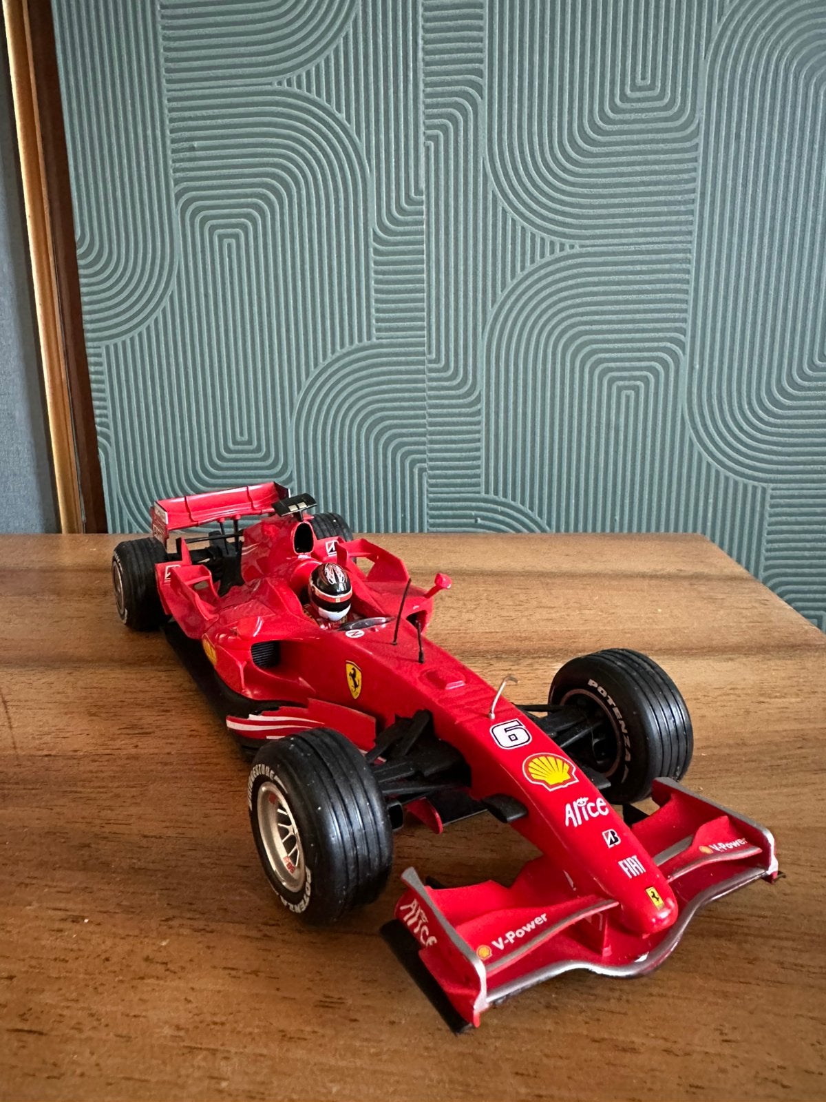 Hot Wheels 1:18 - Ferrari F2007 K. Räikkönen #6, Ophalen of Verzenden, Gebruikt, Auto, Hot Wheels