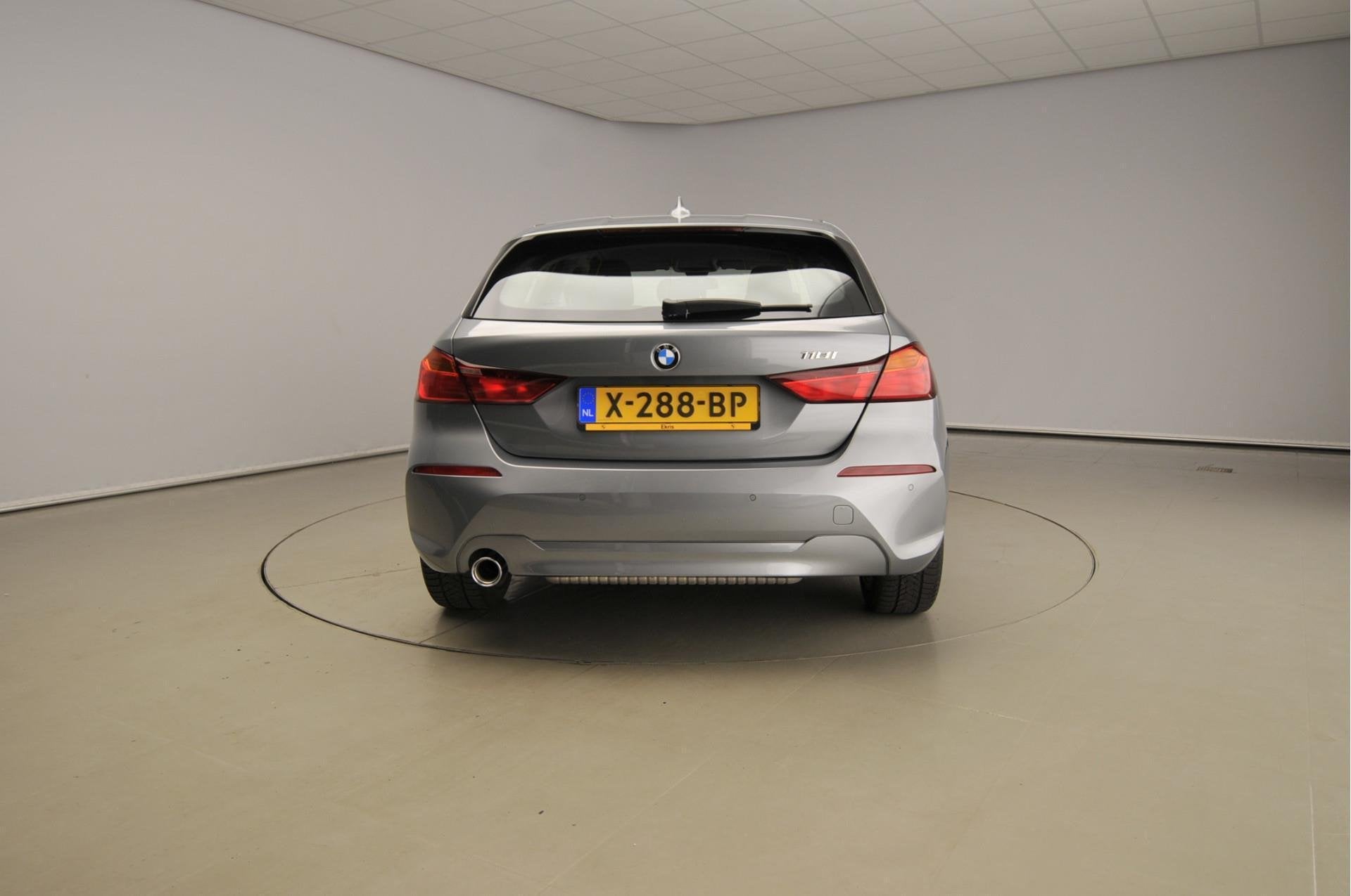 BMW 1 Serie 5-deurs 118i | LED | Navigatie | Active cruise |, Auto's, Dealer onderhouden, Gebruikt, Met garantie (alle), Origineel Nederlands