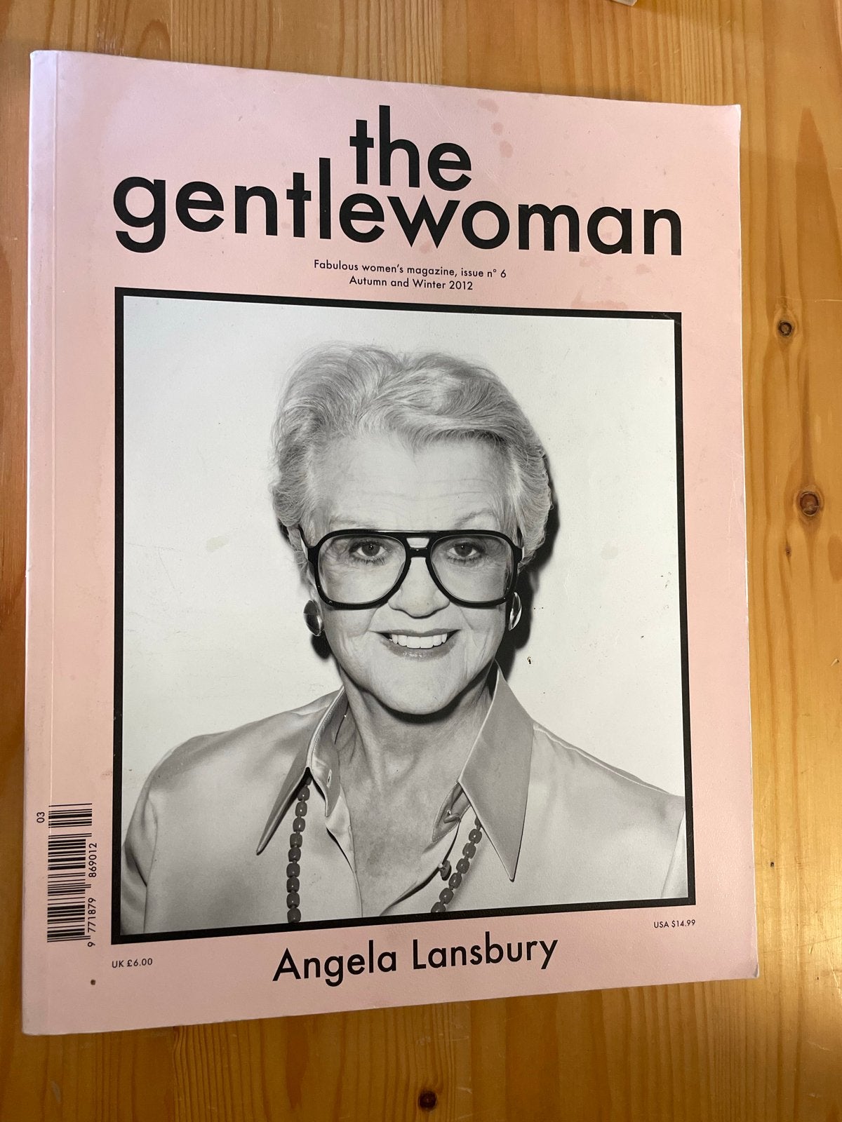 The Gentlewoman Magazine - Angela Lansbury - Autumn/Winter 2, Ophalen of Verzenden, Gelezen, Damesbladen