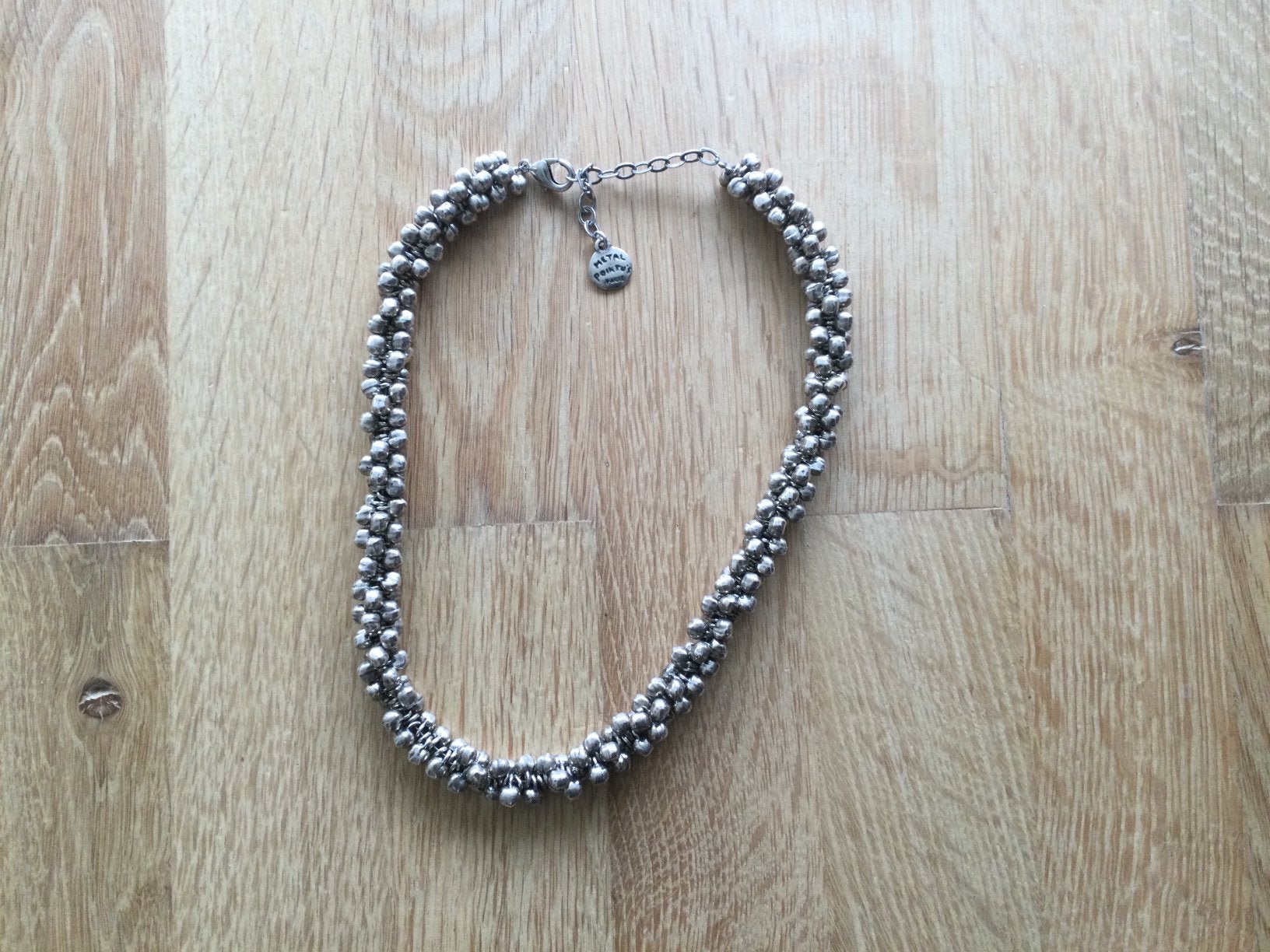 Metal Pointu’s Paris ketting Evenbis., Ophalen of Verzenden, Zo goed als nieuw, Zilver, Overige materialen