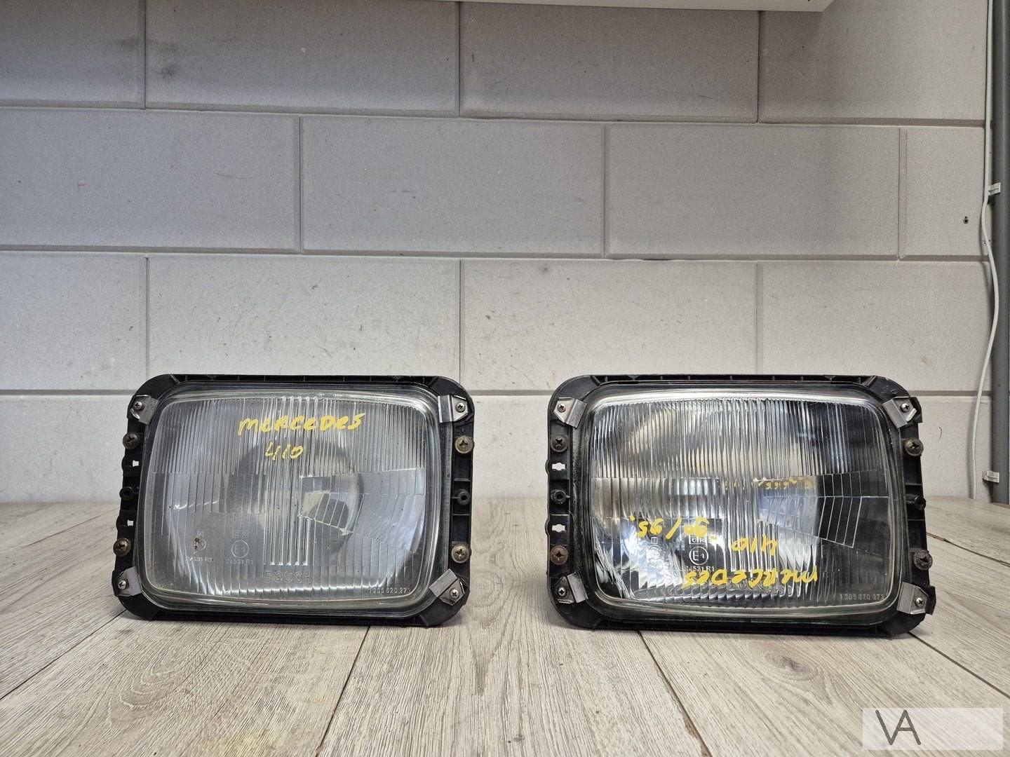 Mercedes busje T1 koplamp links 1305620273 €50 per stuk, Auto-onderdelen, Verlichting, Gebruikt, -, Ophalen of Verzenden, -
