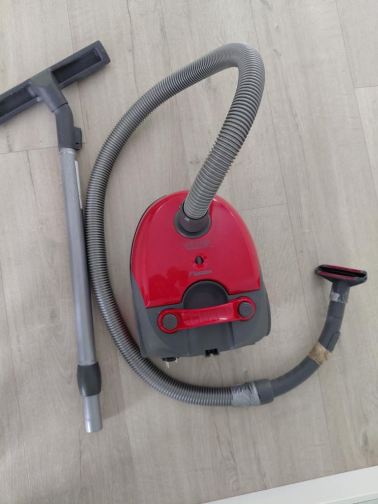 Bestron stofzuiger 1300W - Ideaal voor camping/opslag, Witgoed en Apparatuur, Stofzuigers, Stofzak, Gebruikt, Ophalen of Verzenden