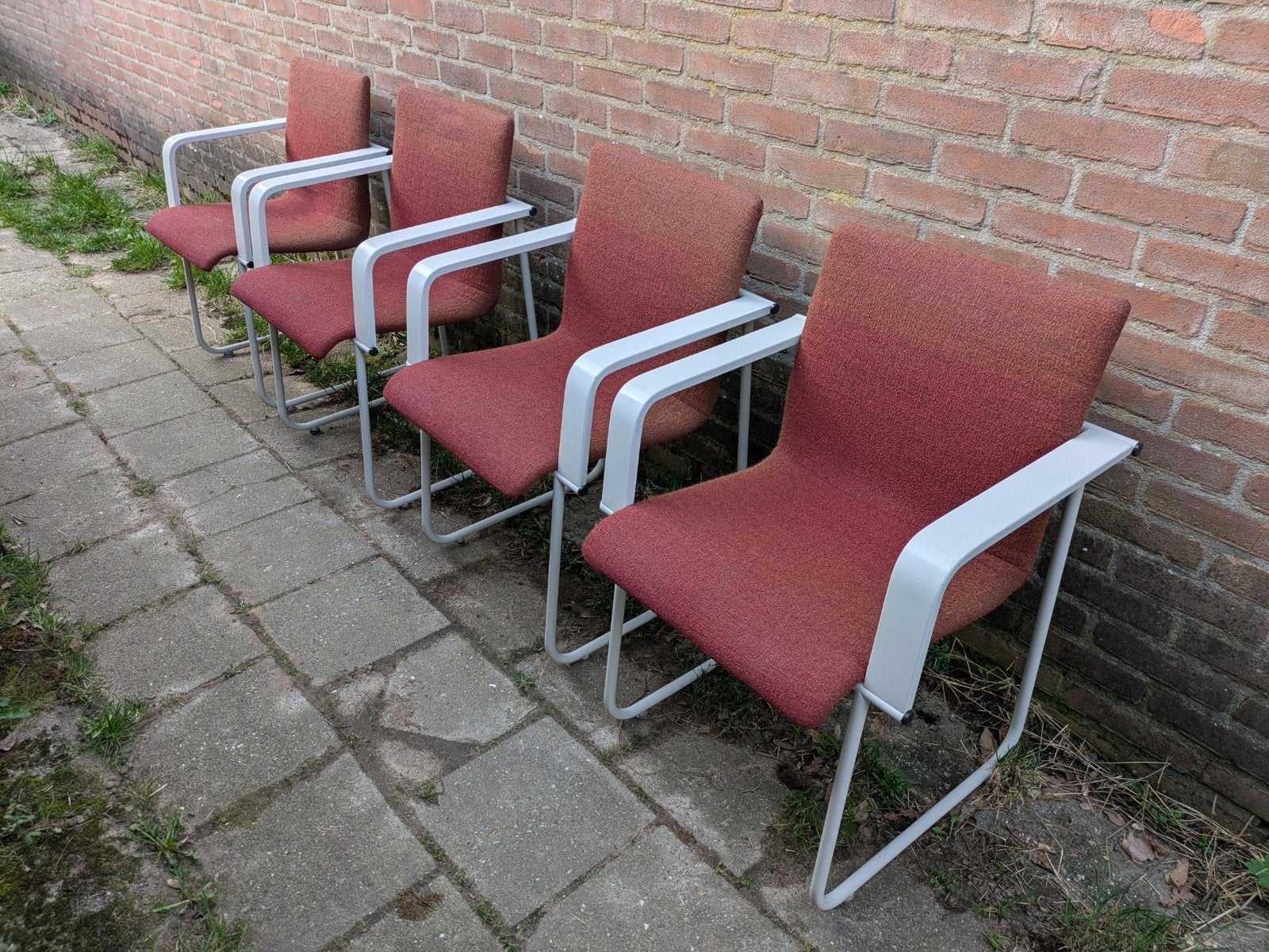 Gratis Stoelen Eettafelstoelen Fauteuils Comfortabel, Huis en Inrichting, Ophalen, Gebruikt, Vier