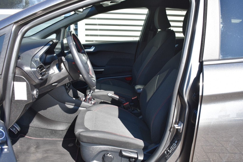 Ford FIESTA 1.0 ECOB. ST-LINE / CARPLAY / DAB / CRUISE / PDC, Voorwielaandrijving, 101 pk, Gebruikt, Euro 6
