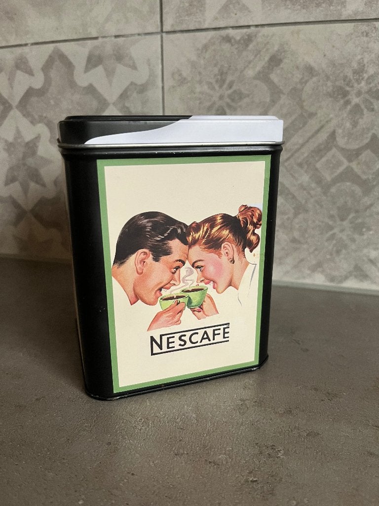 Nestlé blik, Ophalen of Verzenden, Zo goed als nieuw
