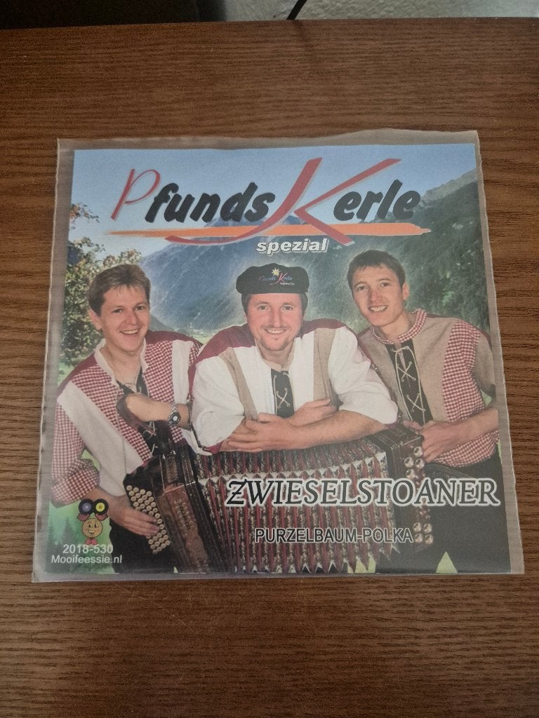 Pfunds Kerle    aanbieding15euro, Cd's en Dvd's, Ophalen of Verzenden, Zo goed als nieuw, 7 inch, Levenslied of Smartlap