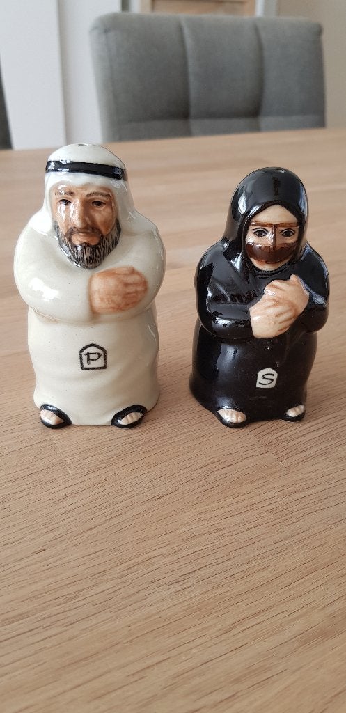 Arabische man en vrouw Peper en Zout stel  , Overige typen, Ophalen of Verzenden, Zo goed als nieuw, Steen/keramiek