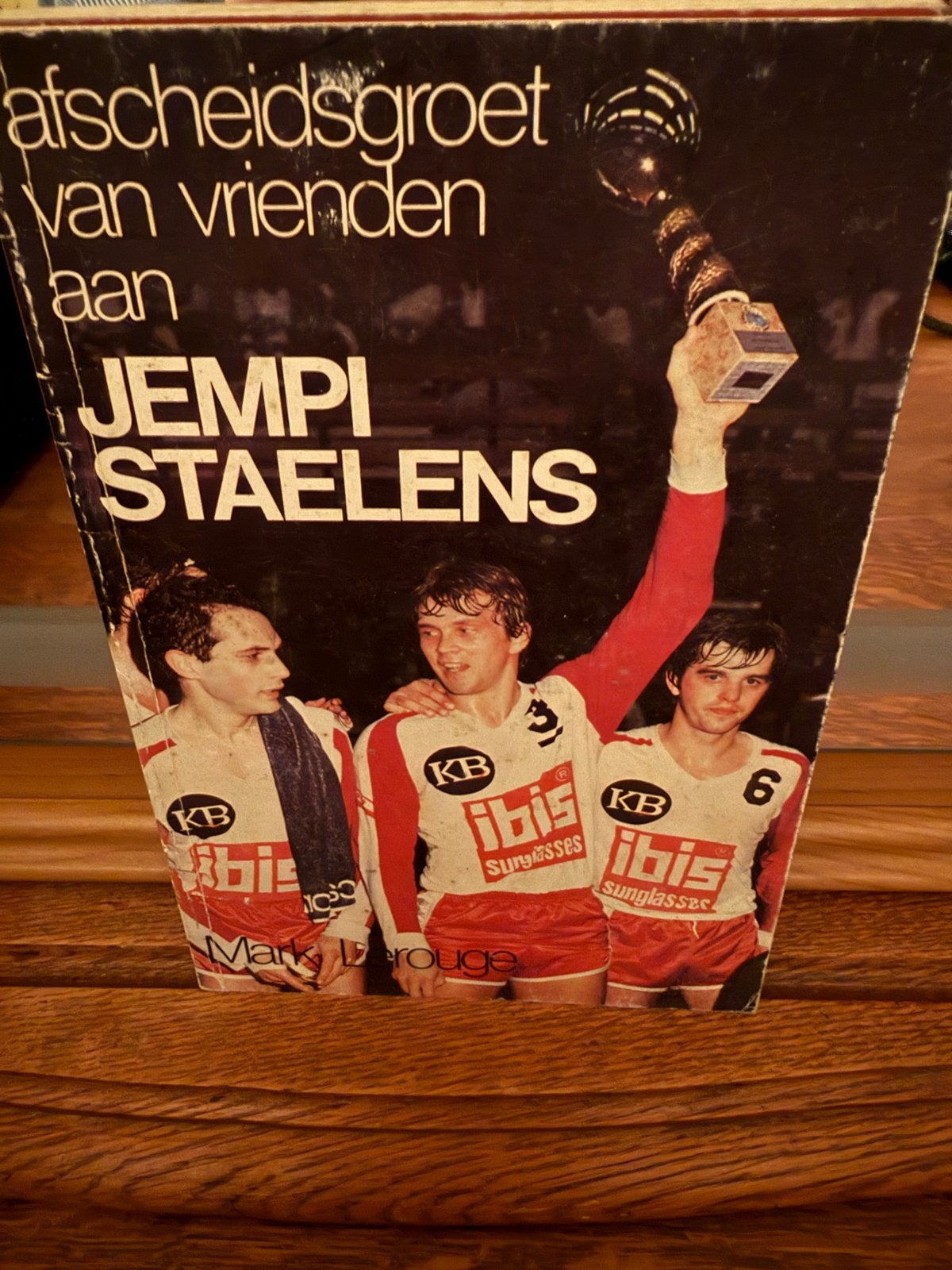 Afscheidsgroet van vrienden aan JEMPI STAELENS, Ophalen of Verzenden, Gelezen, Balsport