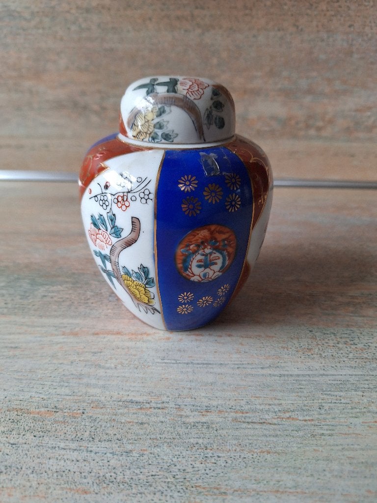 Oosters potje met deksel, 13 cm hoog, Ophalen