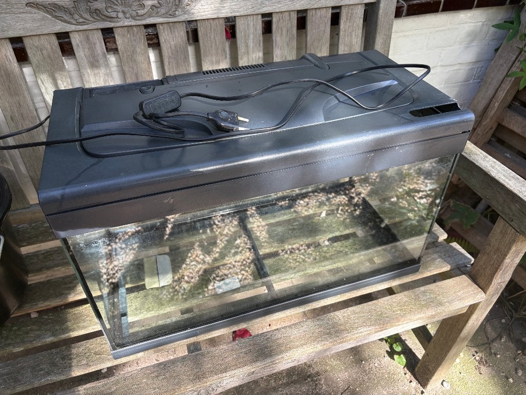 Aquarium incl pomp, steentjes en plantjes., Ophalen, Inclusief deksel, Gebruikt, Leeg aquarium