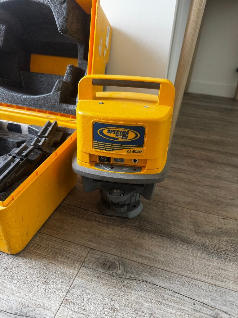 laserwaterpas Spectra ll500 met 2 ontvangers. Accu pakket ., Doe-het-zelf en Verbouw, Ophalen, Gebruikt, Overige meters