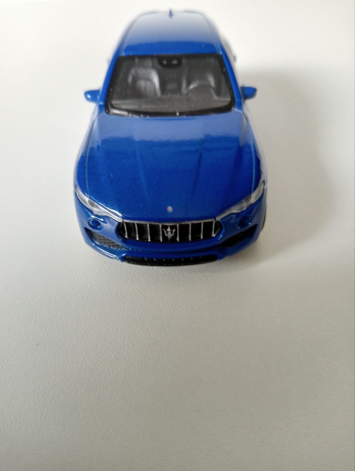Maserati Levante modelauto - Blauw  als nieuw uit de vitrine, Ophalen of Verzenden, Nieuw, Auto, Overige merken