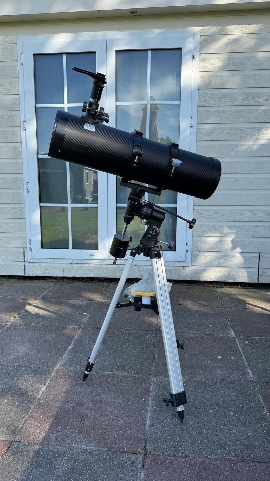 Bresser Pollux 150/1400 Spiegeltelescoop met Statief, 80 tot 200 mm, Met statief, Zo goed als nieuw, Spiegeltelescoop (reflector)