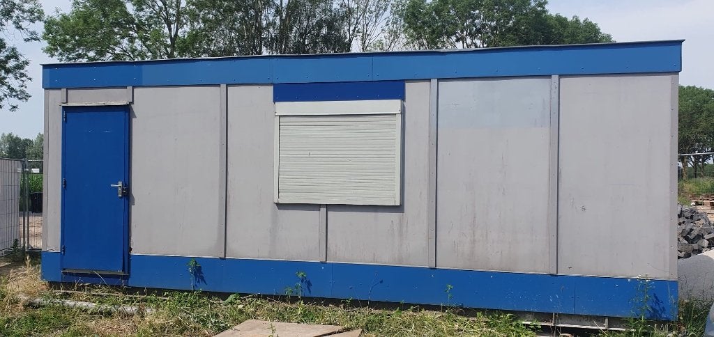 Foto 6 van Bouwkeet 3,00 x 7,25 meter compleet met toilet en keukenblok