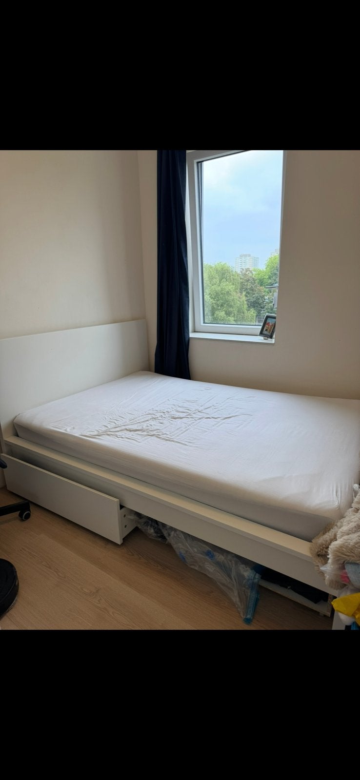IKEA MALM Bed – 160 x 200 cm, Huis en Inrichting, Slaapkamer | Bedden, Ophalen