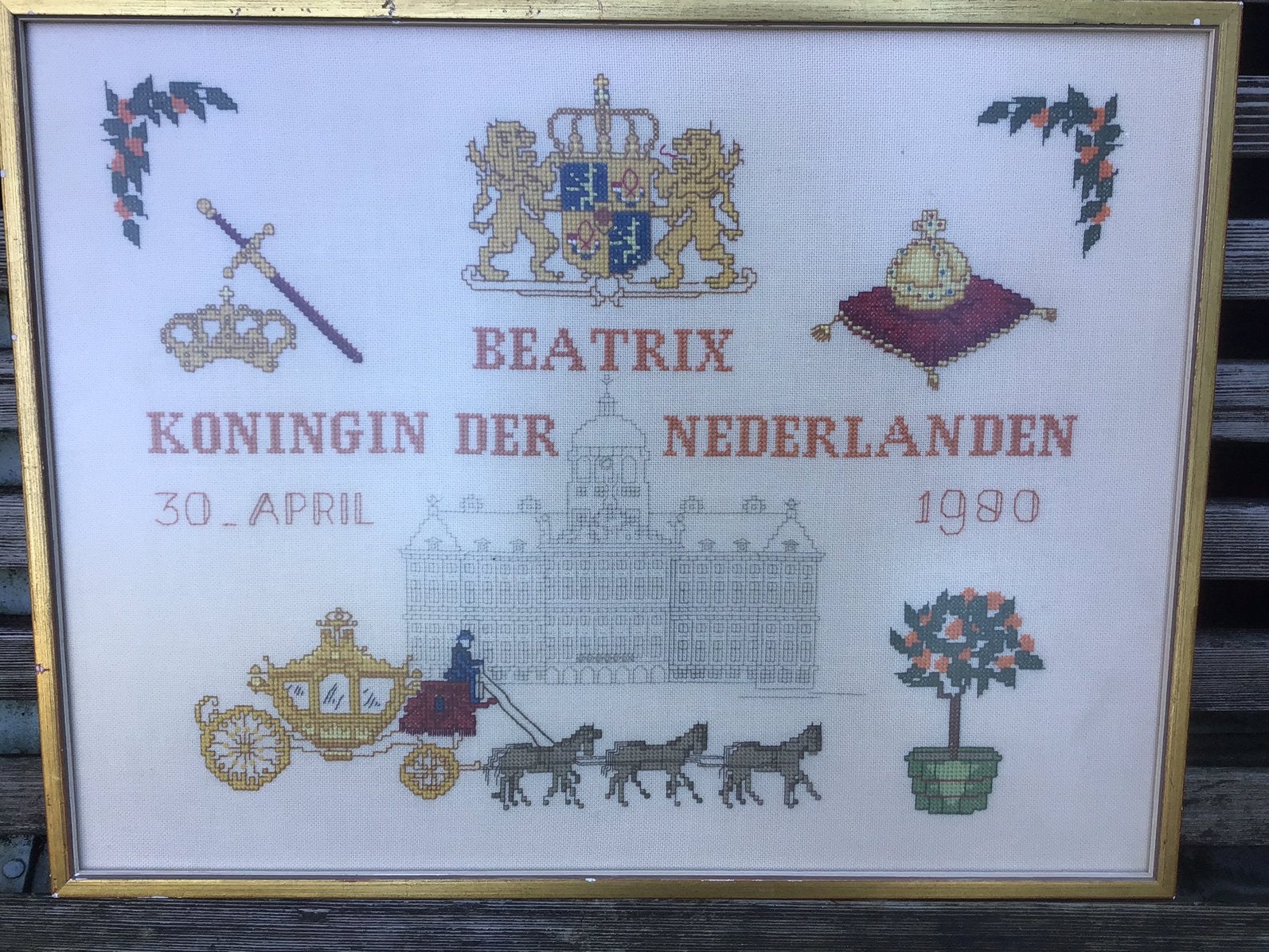 Geborduurd schilderij - Beatrix - 30 april 1980, Ophalen of Verzenden, Zo goed als nieuw