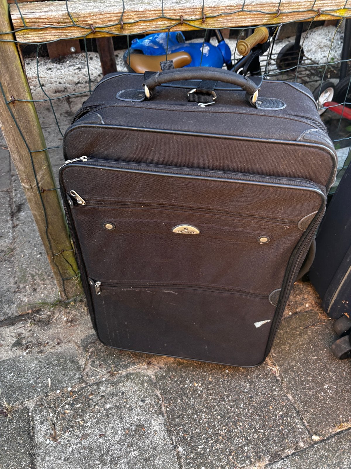 Diverse koffers: harde en zachte modellen, Gebruikt, Hard kunststof, 35 tot 45 cm, Wieltjes