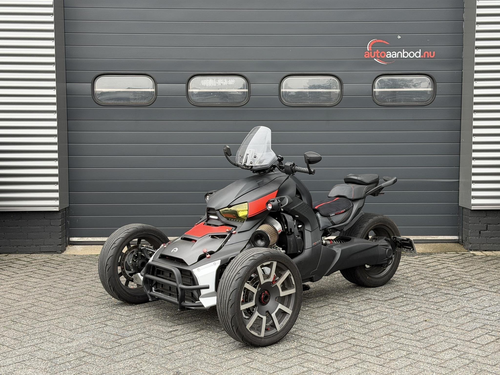 Can-Am Ryker 900 Full Option | Akraprovic | 1ste Eigenaar |, Motoren, Motoren | Overige merken, Vos-Oss Motoren, Meer dan 35 kW