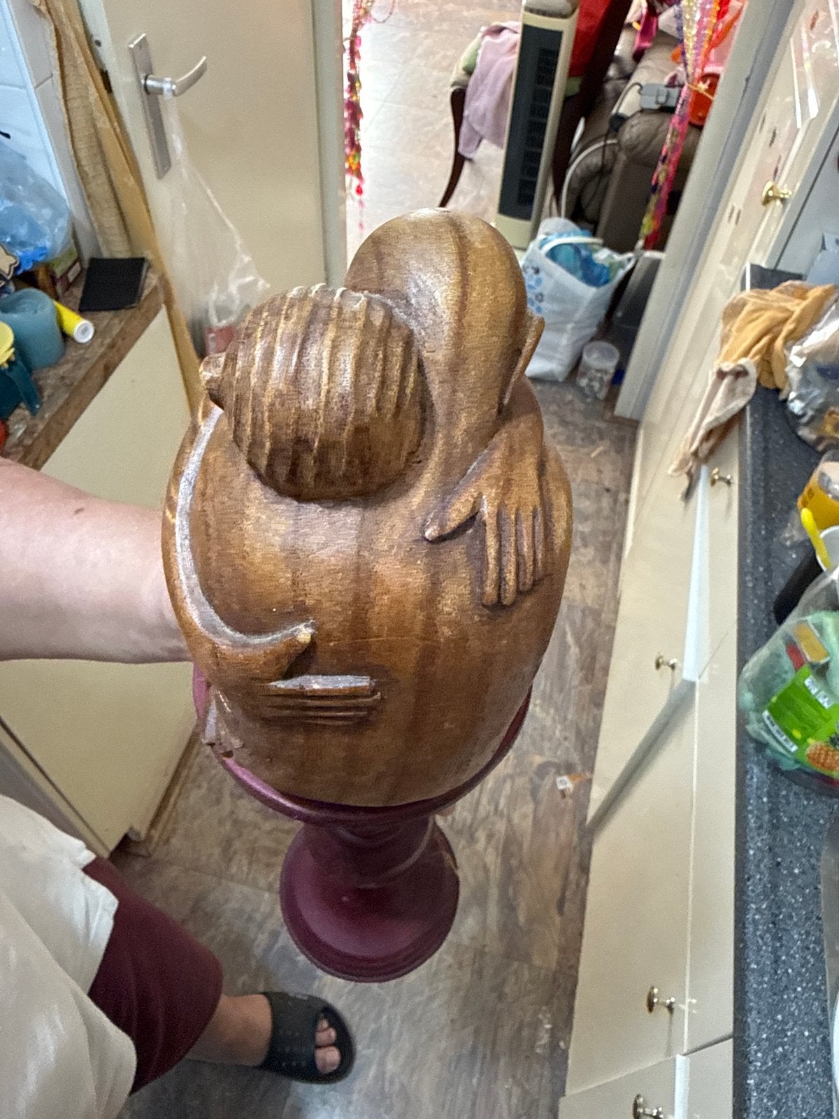 Houten beeldje van een hurkende figuur, Ophalen of Verzenden
