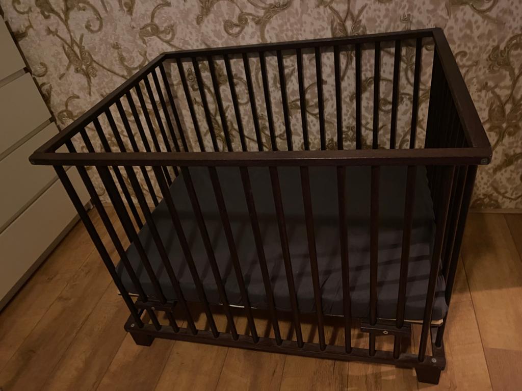 Baby crib, Kinderen en Baby's, Ophalen, Zo goed als nieuw