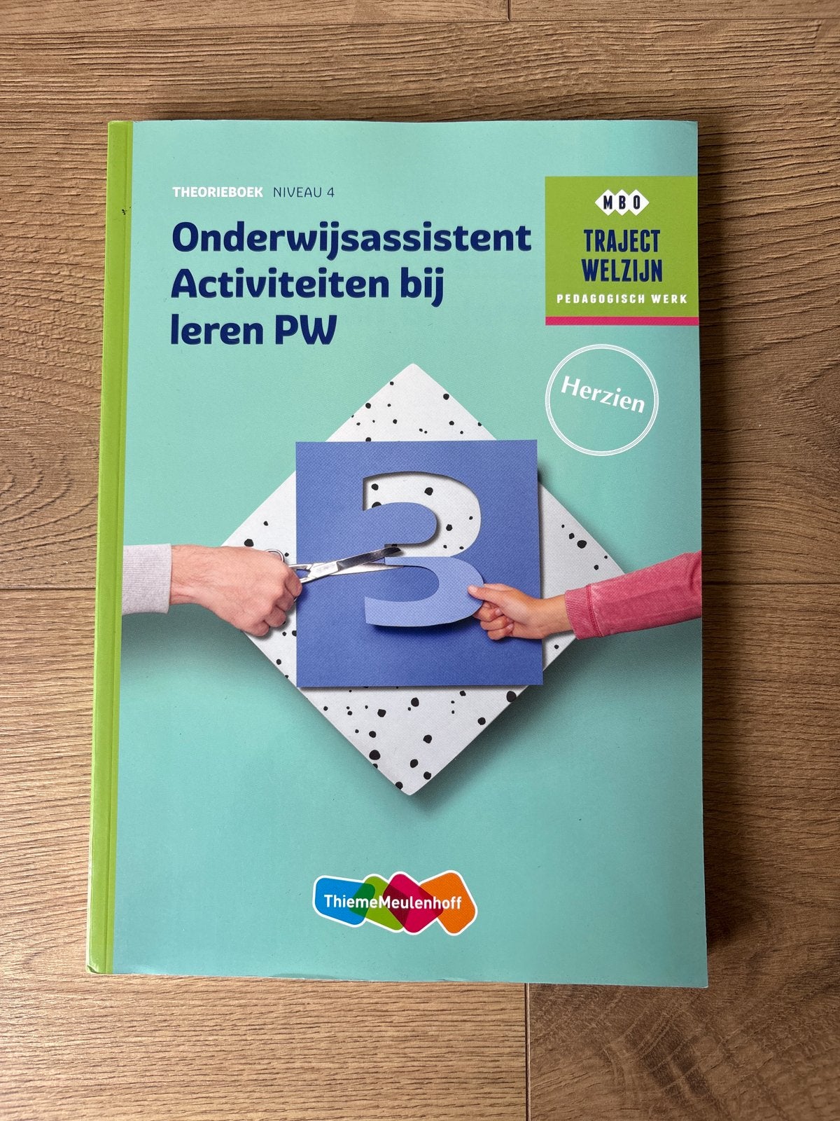 Onderwijsassistent Activiteiten bij leren PW - MBO Niveau 4, Ophalen of Verzenden, Gelezen, Overige niveaus, Overige vakken