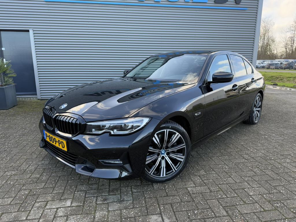 BMW 3-serie 320e Business Edition Plus Sport LineLederen Spo, Auto's, 1998 cc, Gebruikt, Euro 6, 4 cilinders