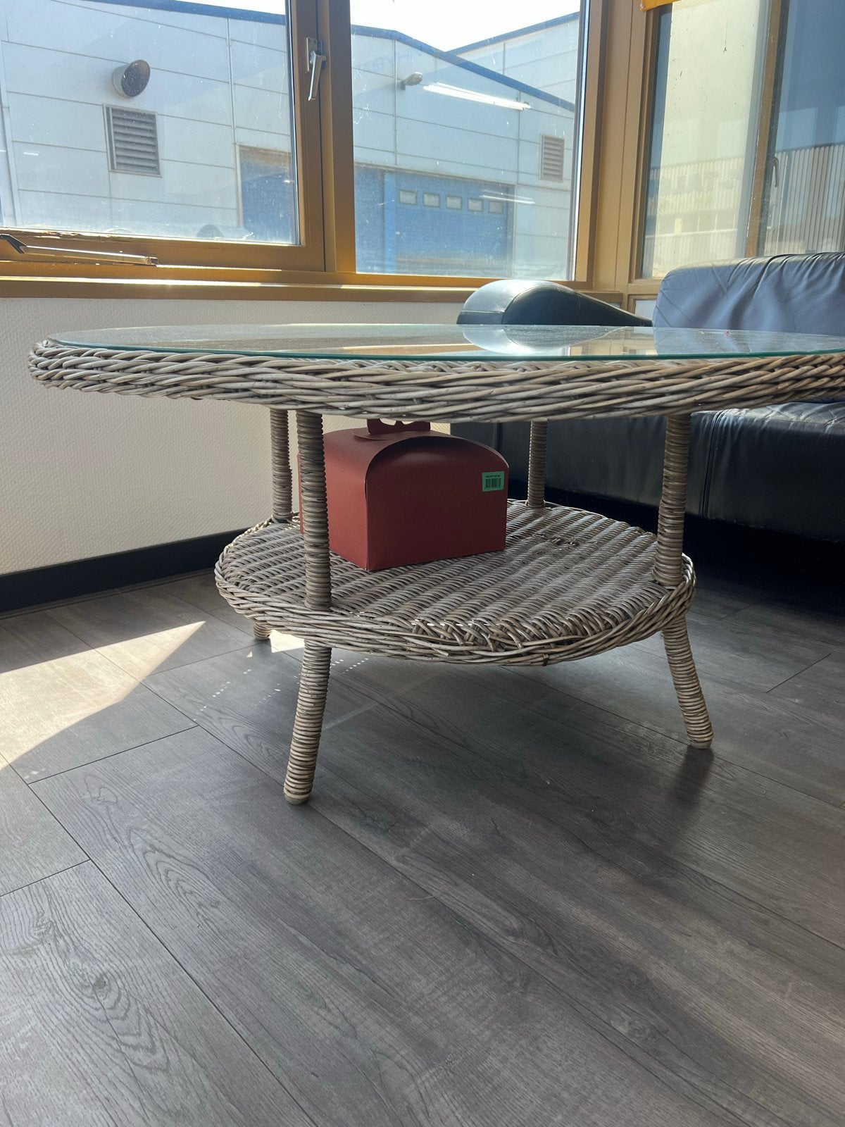 Rotan salontafel met glazen blad, Ophalen, Gebruikt, 100 tot 150 cm, Rond