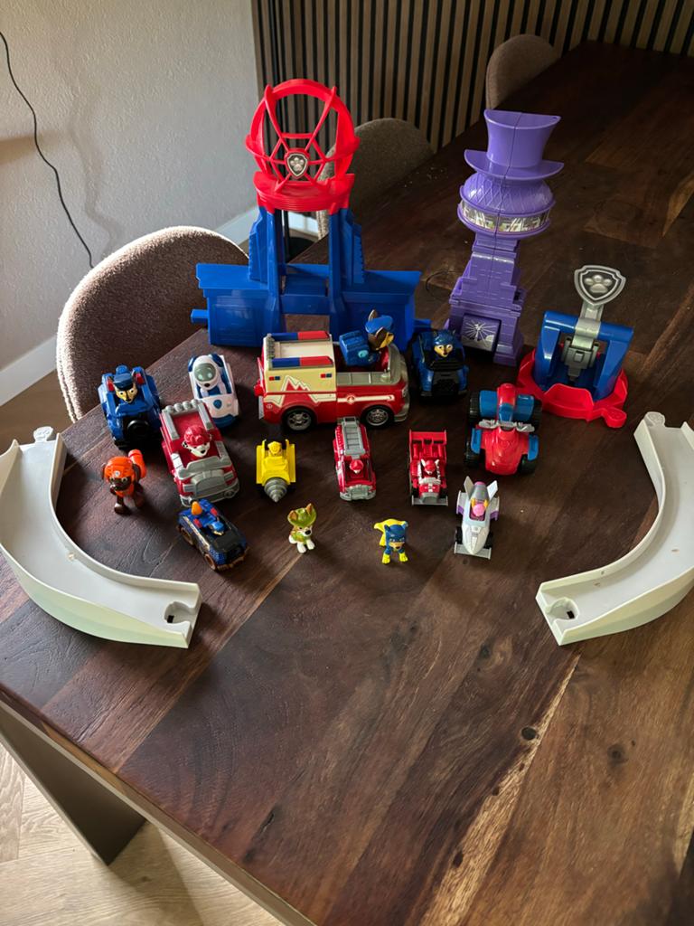 Paw Patrol speelgoed: Knuffels, voertuigen en racebaan, Ophalen, Gebruikt, Jongen of Meisje