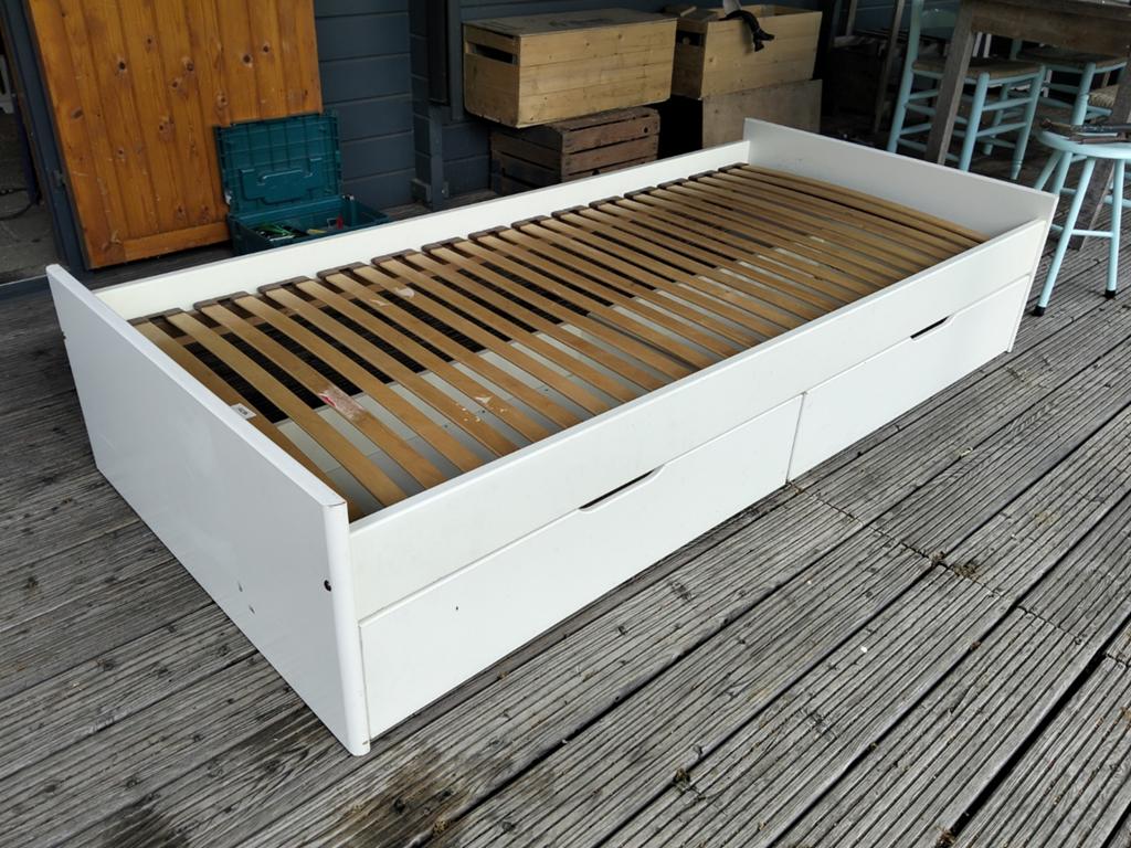 Lux bed met Laden. Opknappertje 205x95x43, Ophalen, Gebruikt, 90 cm, Eenpersoons